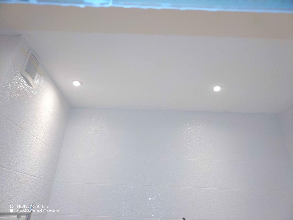 Монтаж точечного светильника на подвесной/натяжной потолок