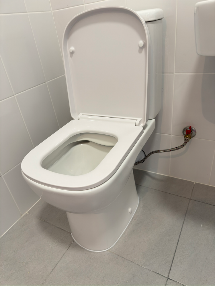 Установка напольного унитаза