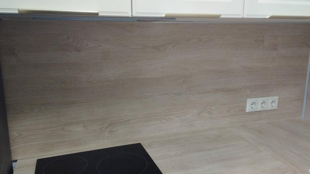 Сборка и установка кухонного каркаса с заказными фасадами Еврозапил столешницы из ДСП Установка столешницы ДСП