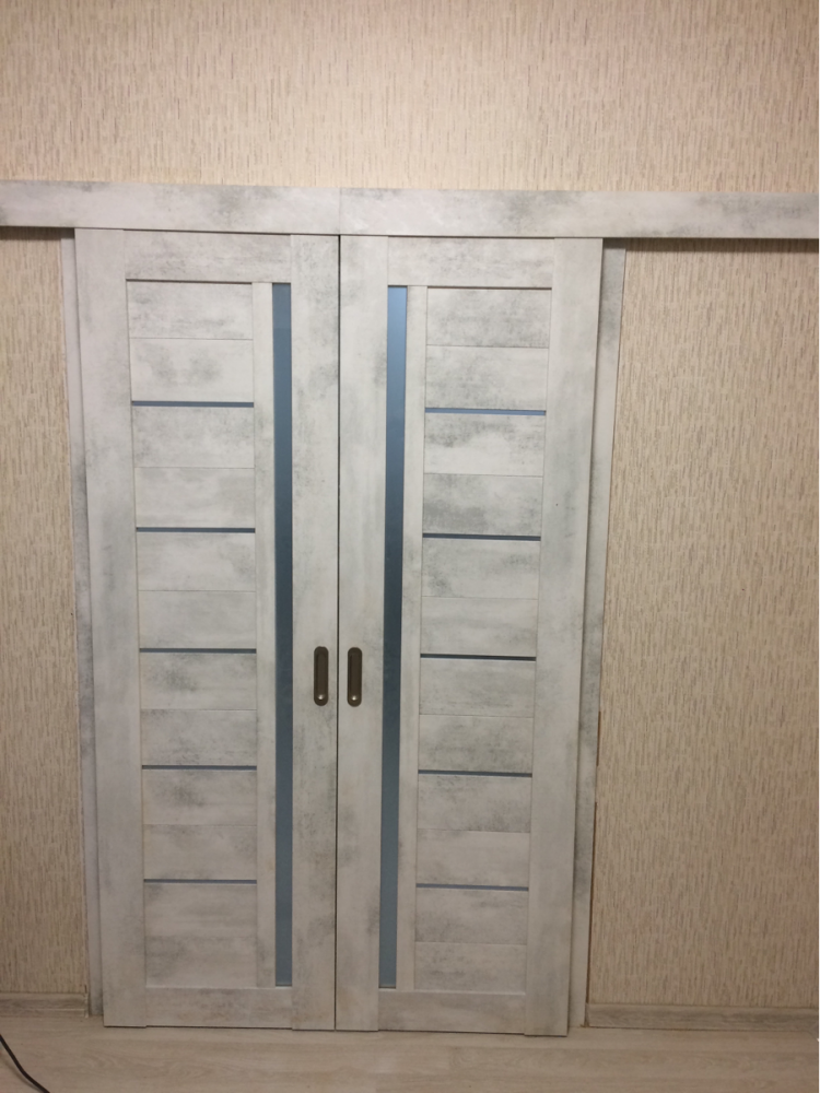 Установка межкомнатной одностворчатой раздвижной навесной двери без отделки проема Демонтаж деревянной входной / межкомнатной двери без сохранения