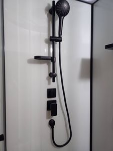 Установка душевой кабины шириной до 90 см