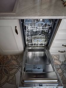 Извлечен старый нагреватель, установлен новый элемент, проверена работоспособность устройства, восстановлена герметичность соединений, проведено тестирование функциональности.