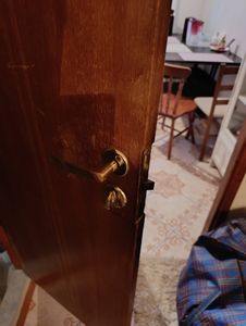 Замена замка межкомнатной двери