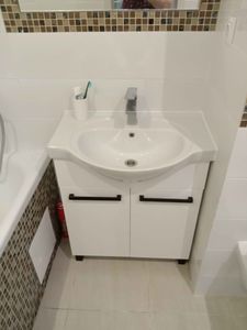 Установка раковины с тумбой Установка смесителя Демонтаж раковины Демонтаж смесителя