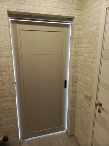Установка межкомнатной одностворчатой раздвижной навесной двери без отделки проема