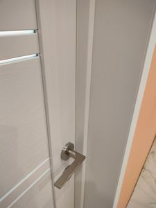 Врезка завертки/дверной ручки/магнитной ответки/цилиндра для замка