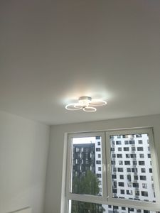 Установка люстры в сборке