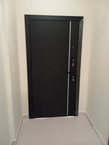 Установка входной двери весом до 95 кг