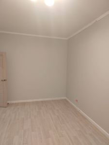 Покраска обоев в 2 слоя