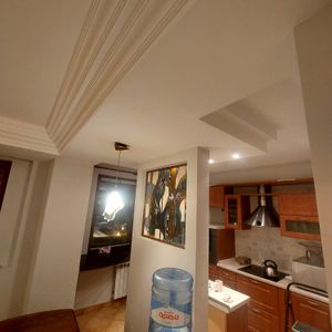 Выполнена равномерная окраска стен, обеспечивающая гладкое покрытие. Использованы современные технологии для достижения качественного результата в интерьере помещения.