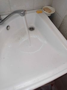 Выполнена очистка трубопровода, устранены препятствия в канализации, восстановлен нормальный поток жидкости, обеспечена бесперебойная работа сантехнического оборудования.