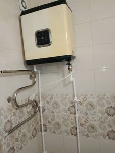 Установка электрического проточного водонагревателя