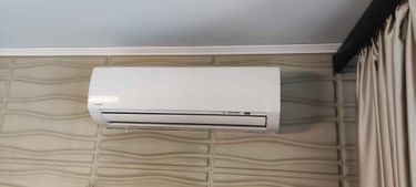 Проведена очистка фильтров, дезинфекция внутренних частей, устранение загрязнений, проверка дренажной системы, восстановление работы устройства, улучшение качества воздуха.