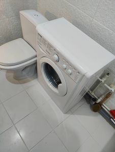 Проведена установка техники в нишу, подключены коммуникации, проверена герметичность соединений, выполнено тестирование работы, обеспечена стабильная эксплуатация устройства.