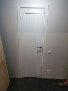 Установка межкомнатной одностворчатой двери с врезанной фурнитурой (1 шт)