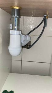 Установка раковины
Установка смесителей