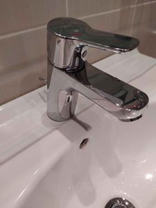 Удаление запорного устройства завершено: аккуратное снятие, отключение от системы, проверка герметичности, подготовка к установке нового элемента. Все действия выполнены качественно и безопасно.