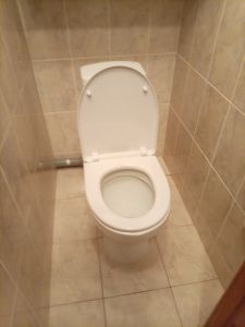 Установка напольного унитаза