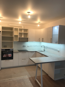 Сборка и установка проектной кухни под ключ Уменьшение глубины/высоты/ширины шкафов/фасадов/фальшпанелей Установка и подключение холодильника Монтаж ручек и ножек