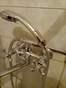 Установка смесителя (на готовые коммуникации)