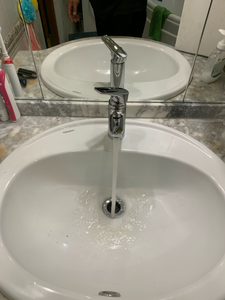 Установлено оборудование для личной гигиены: подключены трубы, закреплены крепления, проверена герметичность соединений, обеспечена подача воды, выполнена проверка работоспособности.