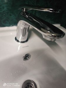 Снятие сантехники, отключение водоснабжения, отсоединение труб, удаление креплений, освобождение пространства, подготовка для установки новой системы.