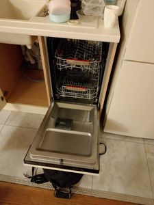 Демонтаж посудомоечной машины