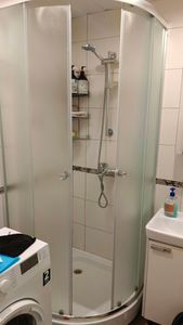 Герметизация стыков душевой кабины