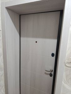 Установка входной двери весом до 95 кг