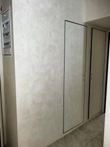 Нанесение декоративной штукатурки на стены (короед, шуба, мраморная крошка и т.п.)