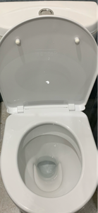 Установлено новое сантехническое оборудование: подключены коммуникации, закреплена конструкция, проверена герметичность соединений, настроен слив, выполнена уборка рабочей зоны.