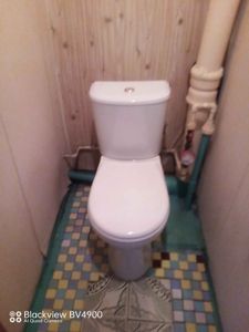 Установлено новое сантехническое оборудование, подключены коммуникации, проверена герметичность соединений, выполнена регулировка системы слива, проведена уборка рабочего места.