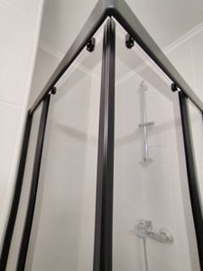 Установка и подключение душевого уголка/ширмы с поддоном