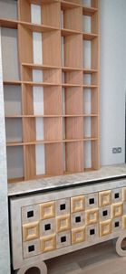 Разобрали конструкцию, аккуратно сняли полки, убрали крепления, освободили пространство, подготовили к дальнейшему использованию.