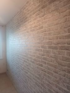 Поклейка бумажных/флизелиновых обоев