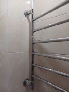 Монтаж электрического полотенцесушителя