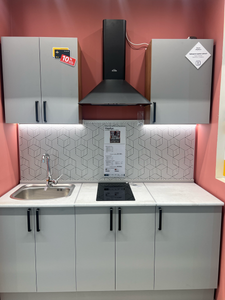 Сборка и установка кухонного каркаса Выпил под мойку или варочную панель Установка и подключение вытяжки