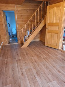 Укладка линолеума на клей более 15 кв.м