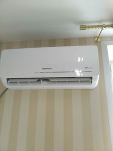 Установка сплит-системы мощностью охлаждения 7-9 kBTU