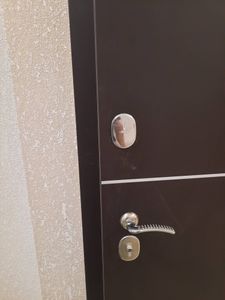 Замена (установка) замка металлической входной двери