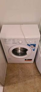 Подключение завершено: агрегат установлен, подключен к водопроводу, сливу и электросети. Проверена работоспособность, устранены возможные протечки, выровнено положение на полу.