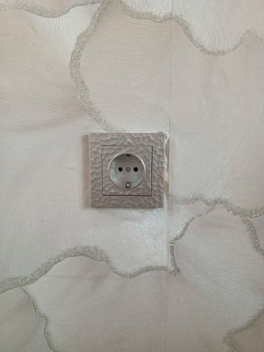 Установка выключателя (на готовые коммуникации)