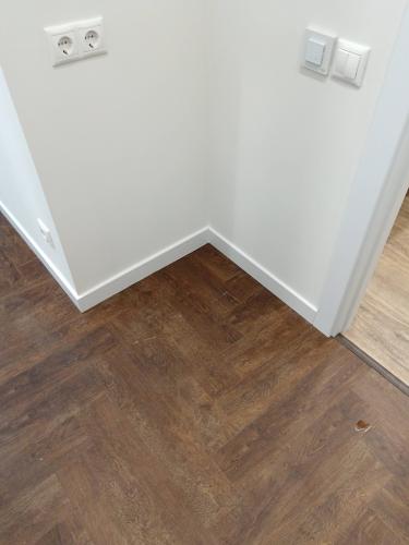 Монтаж деревянного/мдф плинтуса