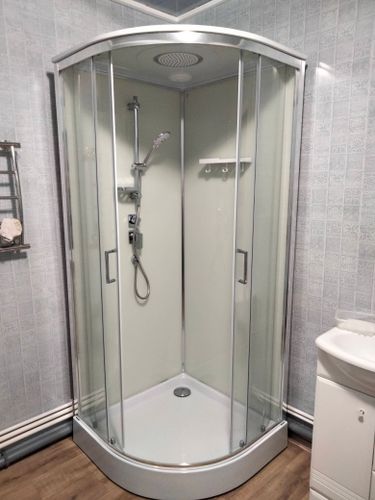 Установка душевой кабины шириной до 90 см