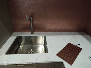 Установка и подключение подстольной мойки Шлифовка каменной столешницы Установка и подключение смесителя