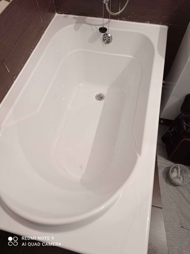 Установка акриловой ванны