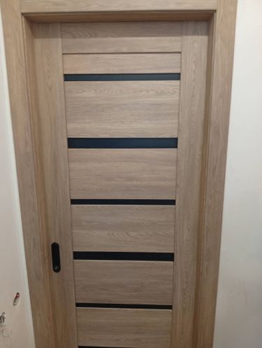 Установка межкомнатной одностворчатой раздвижной навесной двери без отделки проема