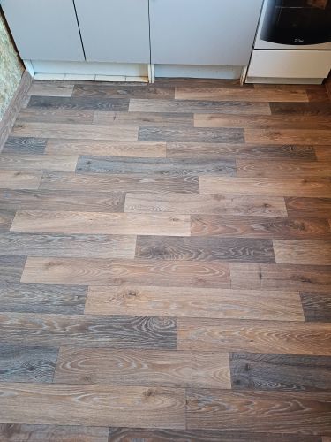 Монтаж пластикового плинтуса