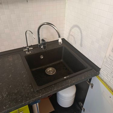 Установка и подключение врезной мойки