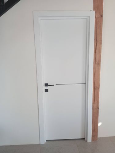 Установка межкомнатной одностворчатой двери